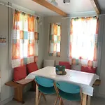 Au Des Montagnes Pour 5 Personnes 度假居