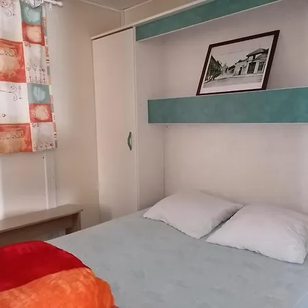 Au Des Montagnès Pour 5 Personnes *