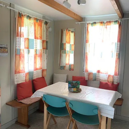 Au Des Montagnes Pour 5 Personnes Prázdninový dům